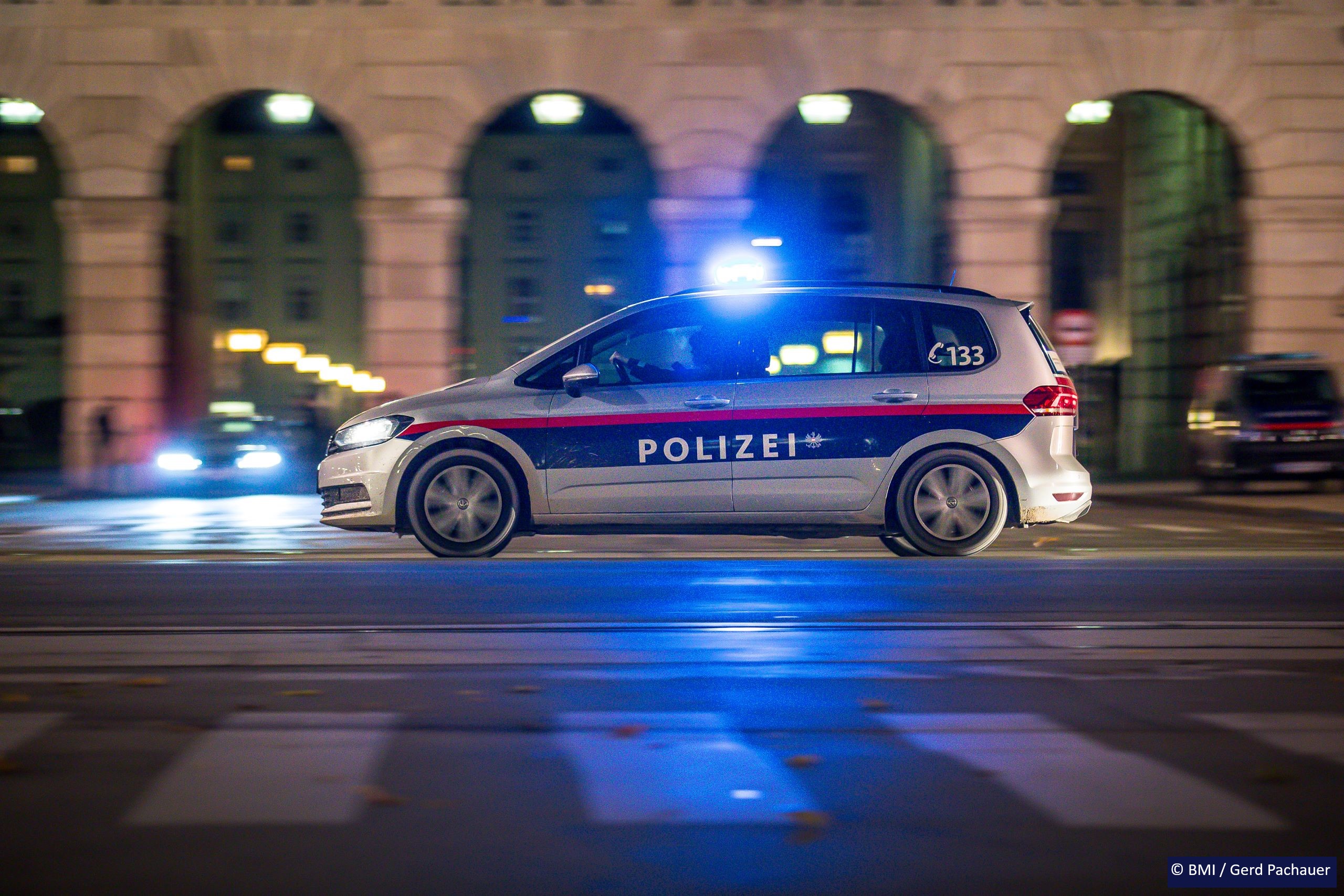 Polizeiauto mit Blaulicht